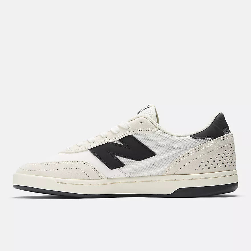 NB Numeric 440 V2 White/Black