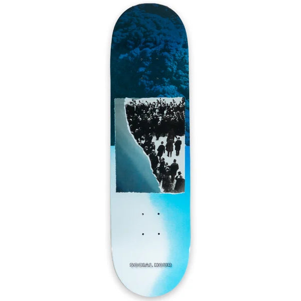 Social Hour Crowd Deck